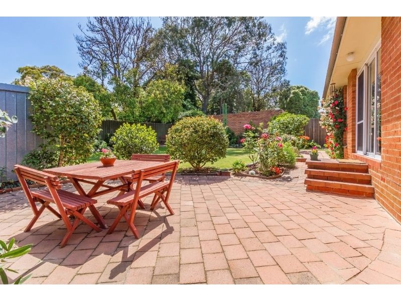 1 Debbie Street, Mount Waverley VIC 3149