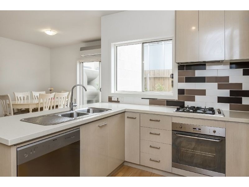 2/4 Euroka Street, Chadstone VIC 3148