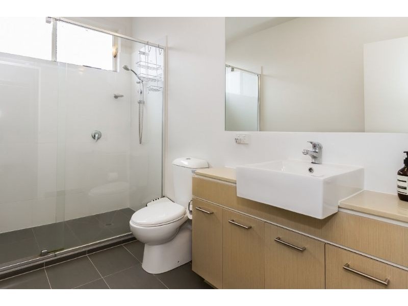 2/4 Euroka Street, Chadstone VIC 3148