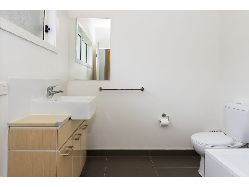 2/4 Euroka Street, Chadstone VIC 3148