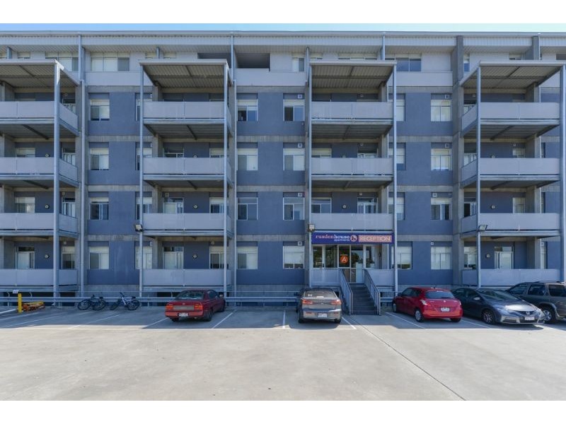 204D/662 Blackburn Road, Notting Hill VIC 3168