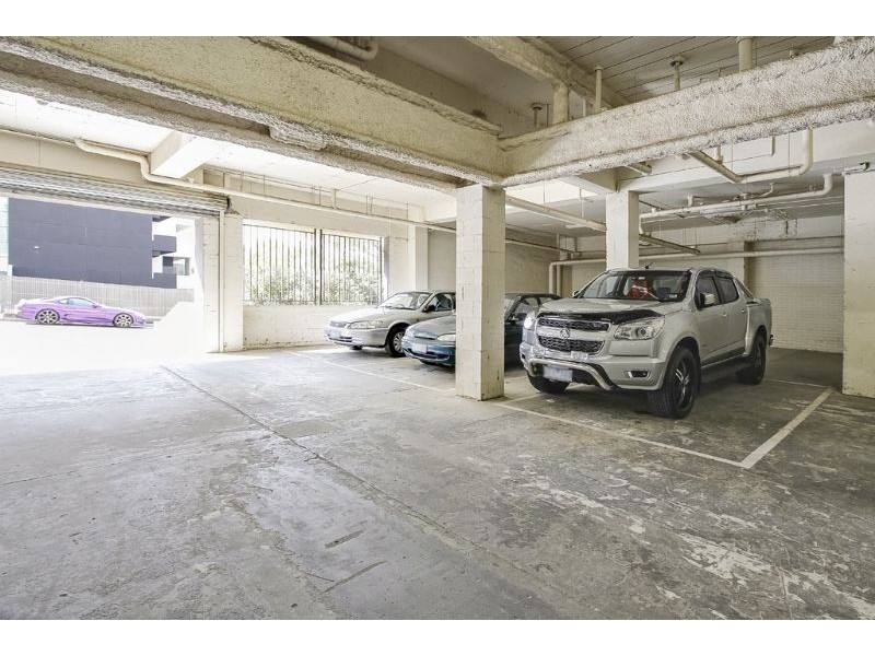 204D/662 Blackburn Road, Notting Hill VIC 3168