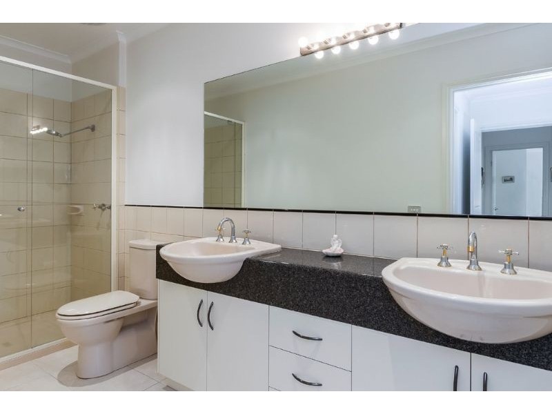 2/2 Gould Court, Mount Waverley VIC 3149