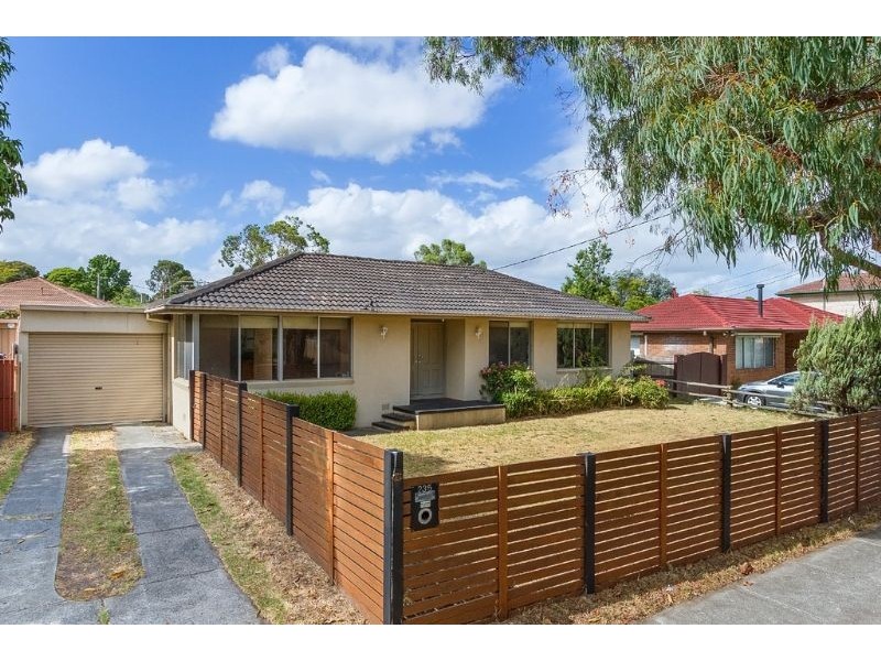 235 Brandon Park Drive, Wheelers Hill VIC 3150