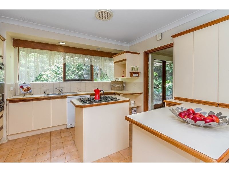 10 Belvedere Avenue, Wheelers Hill VIC 3150