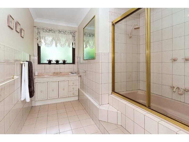 10 Belvedere Avenue, Wheelers Hill VIC 3150