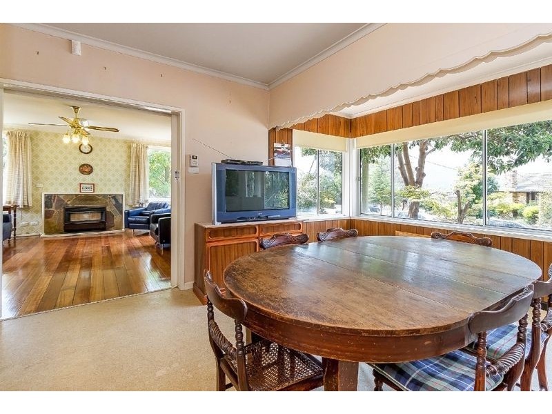 4 Barbara Avenue, Glen Waverley VIC 3150