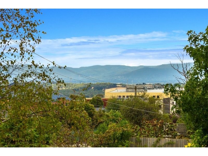 4 Barbara Avenue, Glen Waverley VIC 3150