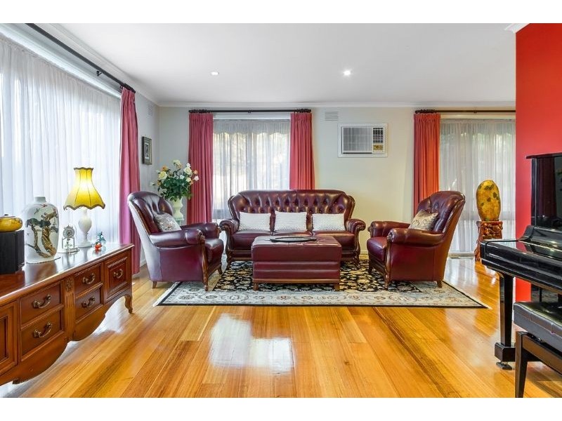 1 Mantova Drive, Wheelers Hill VIC 3150