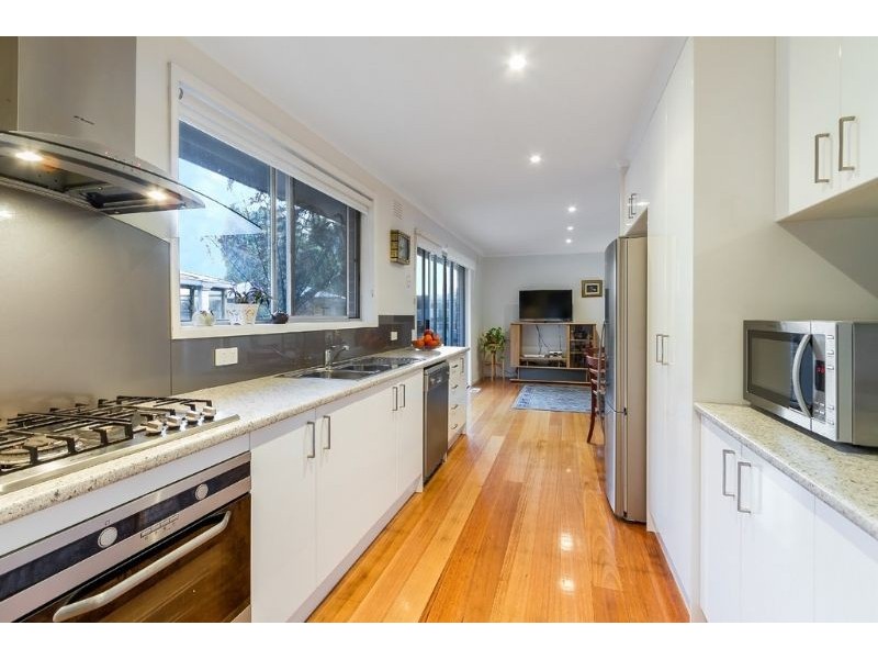 1 Mantova Drive, Wheelers Hill VIC 3150