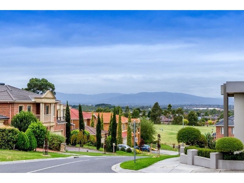 297 Gallaghers Road, Glen Waverley VIC 3150