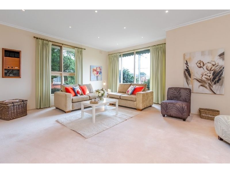 297 Gallaghers Road, Glen Waverley VIC 3150