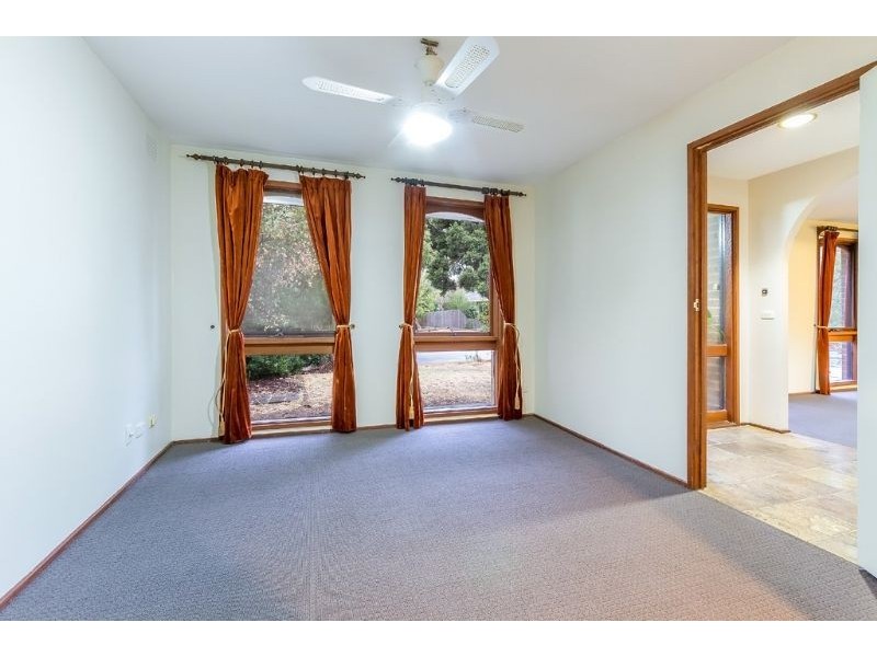 52 Collendina Crescent, Scoresby VIC 3179