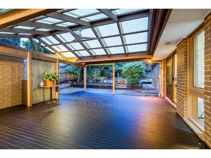 52 Collendina Crescent, Scoresby VIC 3179