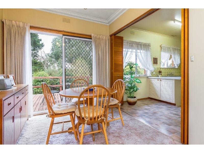 15 Jeffrey Street, Mount Waverley VIC 3149