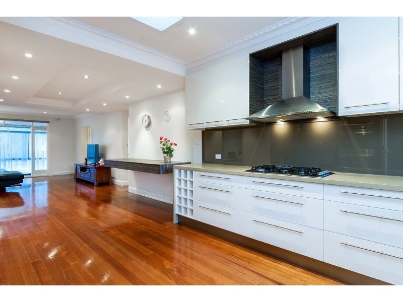 6 Avonhurst Drive, Glen Waverley VIC 3150