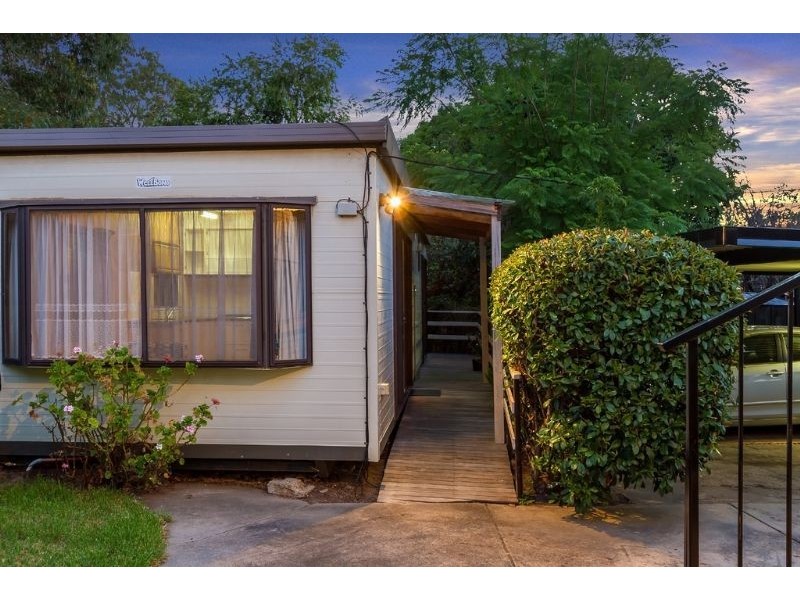 6 Avonhurst Drive, Glen Waverley VIC 3150