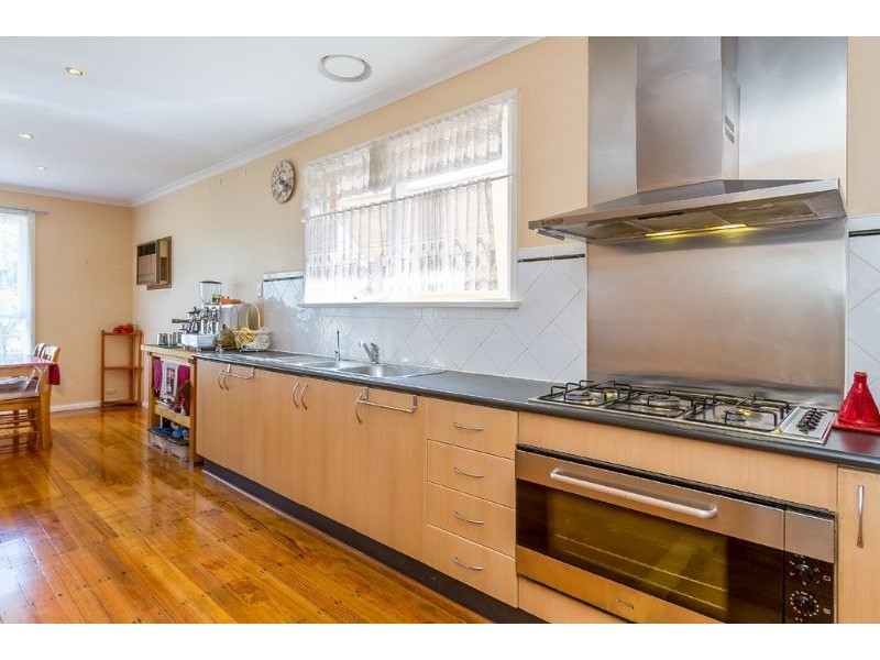 34 Kauri Grove, Glen Waverley VIC 3150
