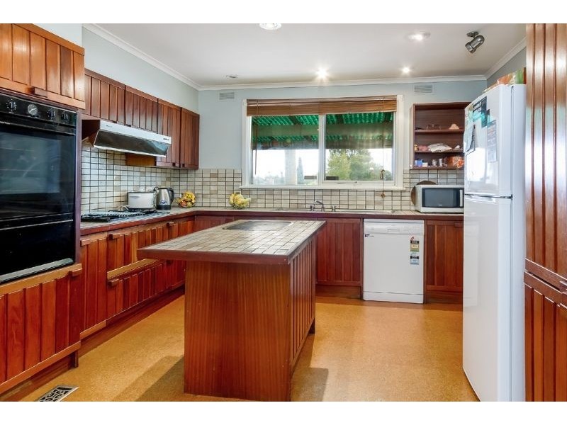 131 Marianne Way, Mount Waverley VIC 3149