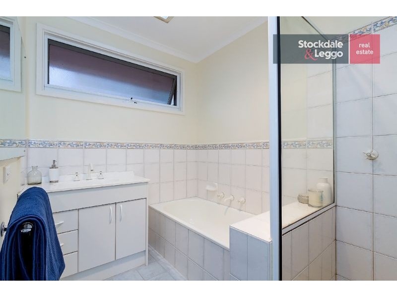 2/49 Surrey Road, Mount Waverley VIC 3149