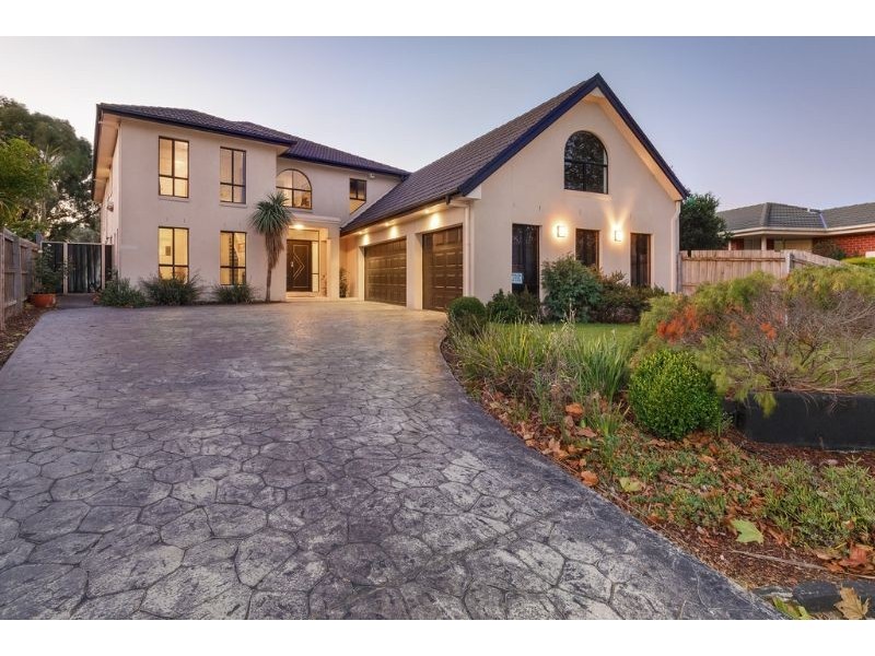 6 Moama Place, Rowville VIC 3178