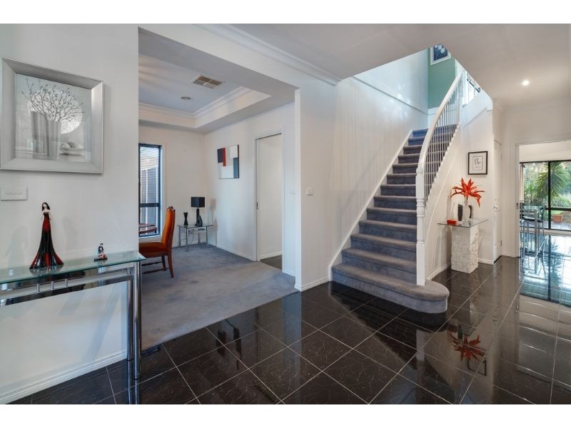 6 Moama Place, Rowville VIC 3178