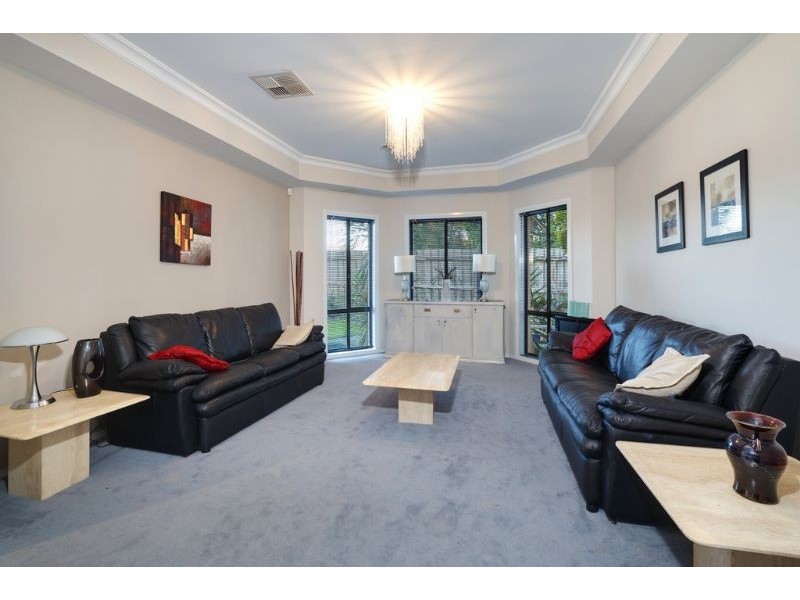 6 Moama Place, Rowville VIC 3178