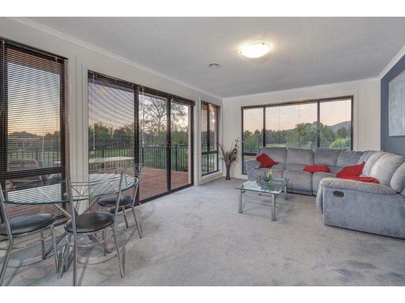 6 Moama Place, Rowville VIC 3178