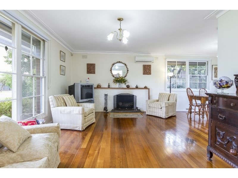 2 Orchard Street, Glen Waverley VIC 3150