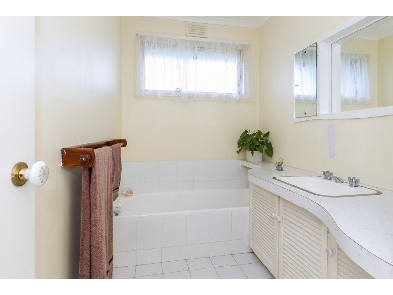 2 Orchard Street, Glen Waverley VIC 3150