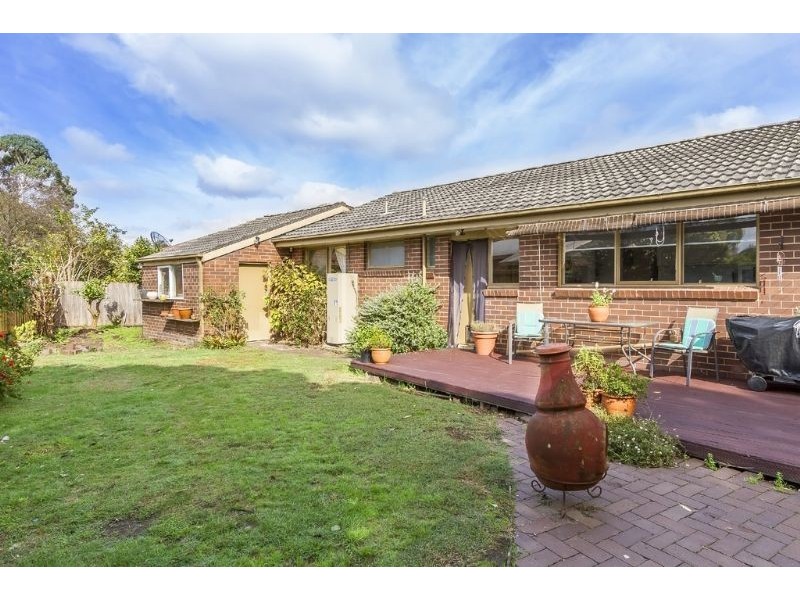 2 Orchard Street, Glen Waverley VIC 3150
