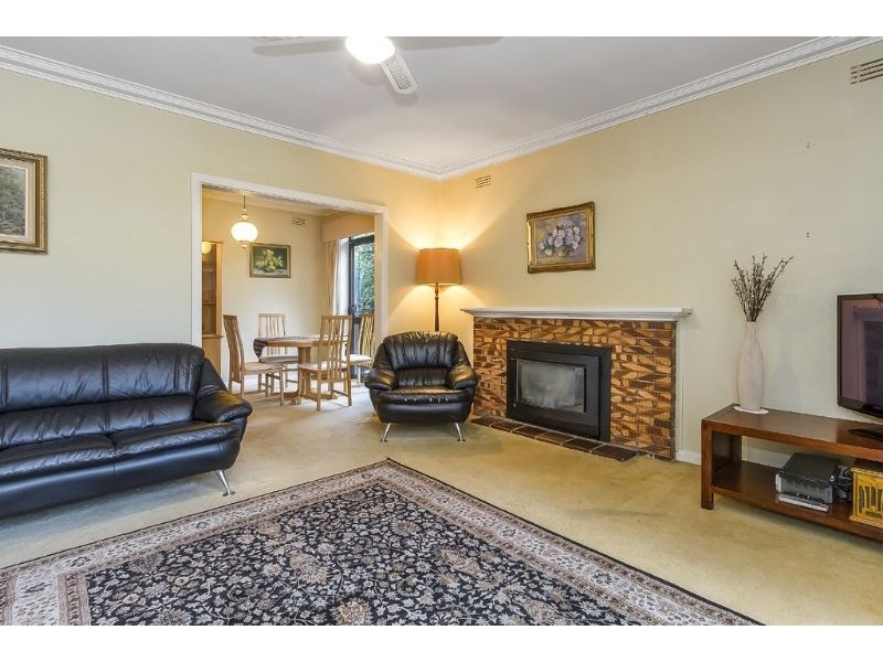 22 Coomleigh Avenue, Glen Waverley VIC 3150