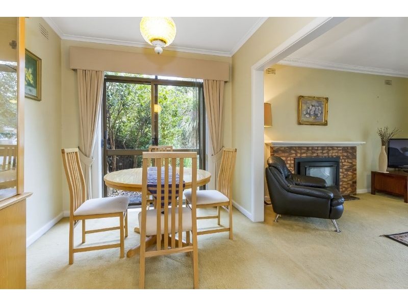 22 Coomleigh Avenue, Glen Waverley VIC 3150