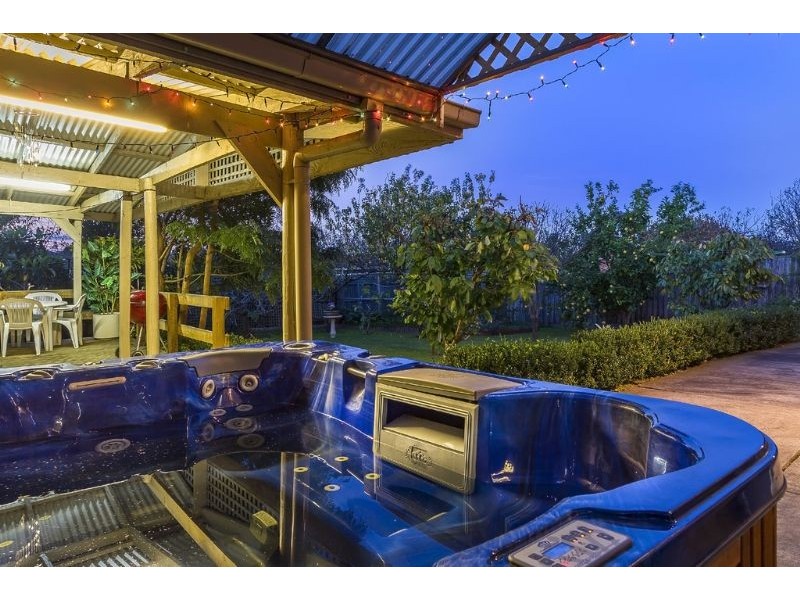 97 Ferntree Gully Road, Mount Waverley VIC 3149