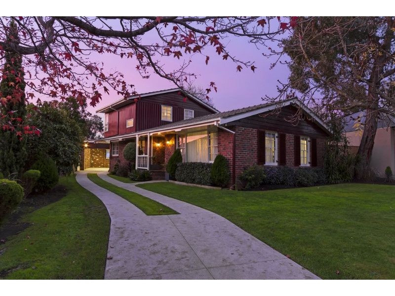 13 Biscayne Drive, Mount Waverley VIC 3149