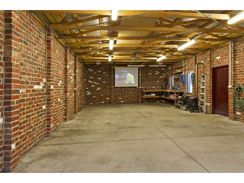 13 Biscayne Drive, Mount Waverley VIC 3149