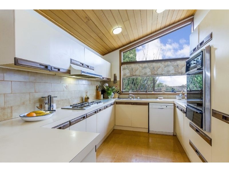 30 Glen Court, Glen Waverley VIC 3150