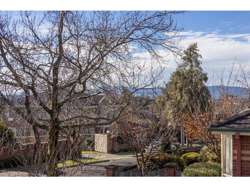 30 Glen Court, Glen Waverley VIC 3150