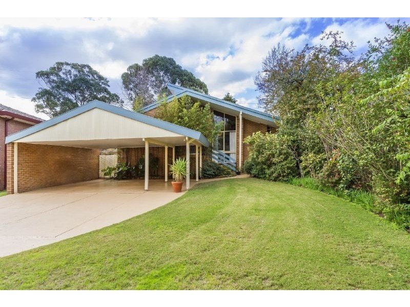 8 Domino Court, Wheelers Hill VIC 3150