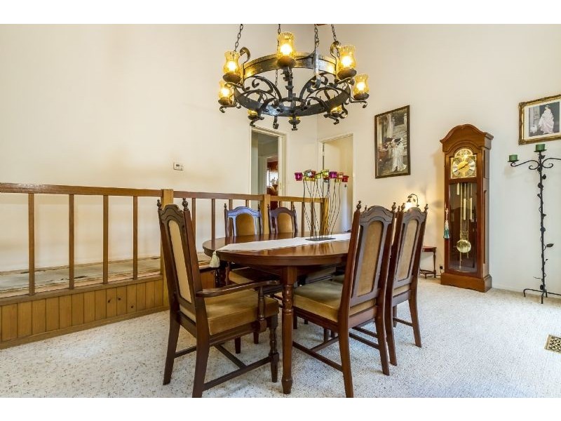 8 Domino Court, Wheelers Hill VIC 3150