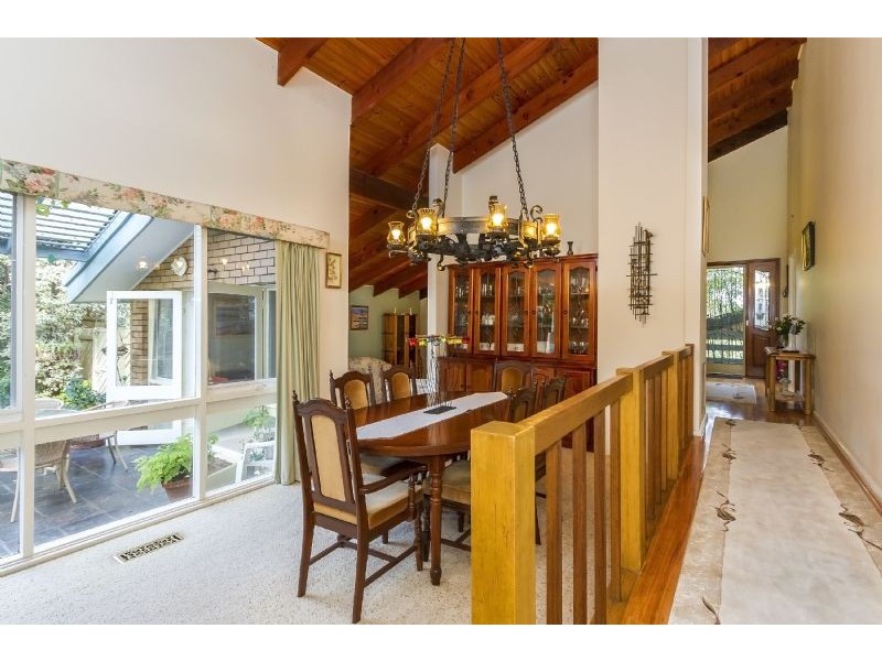 8 Domino Court, Wheelers Hill VIC 3150