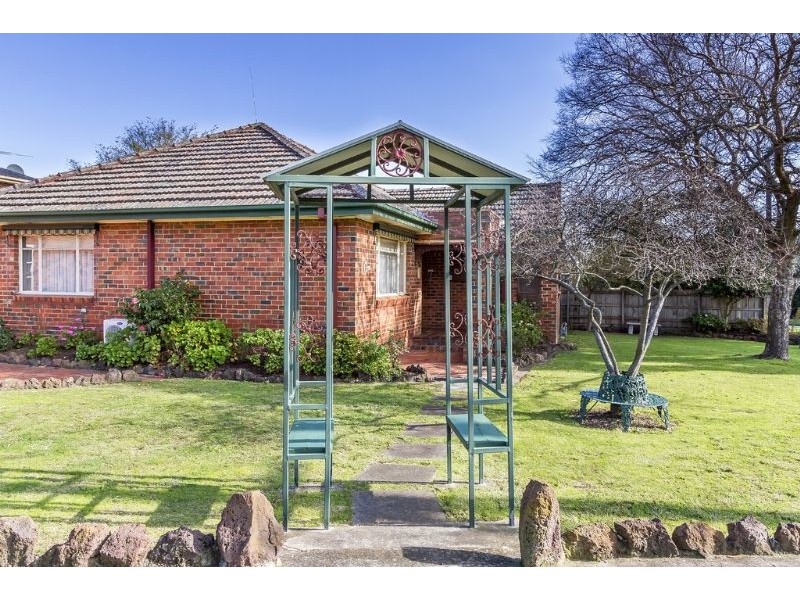 1/1 Carmel Avenue, Mount Waverley VIC 3149