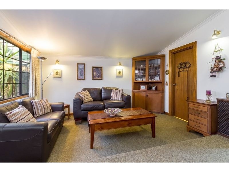 1/1 Carmel Avenue, Mount Waverley VIC 3149