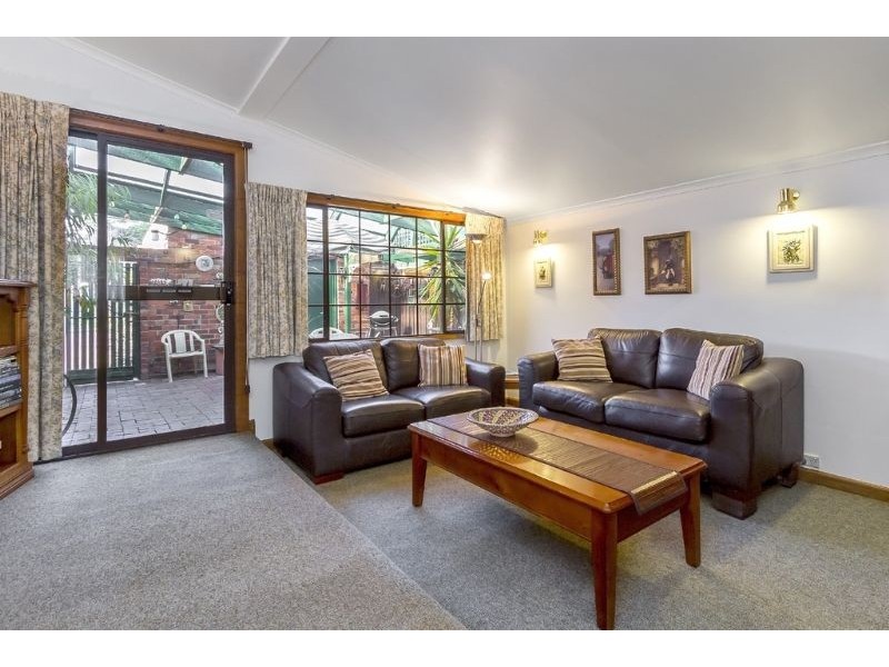 1/1 Carmel Avenue, Mount Waverley VIC 3149