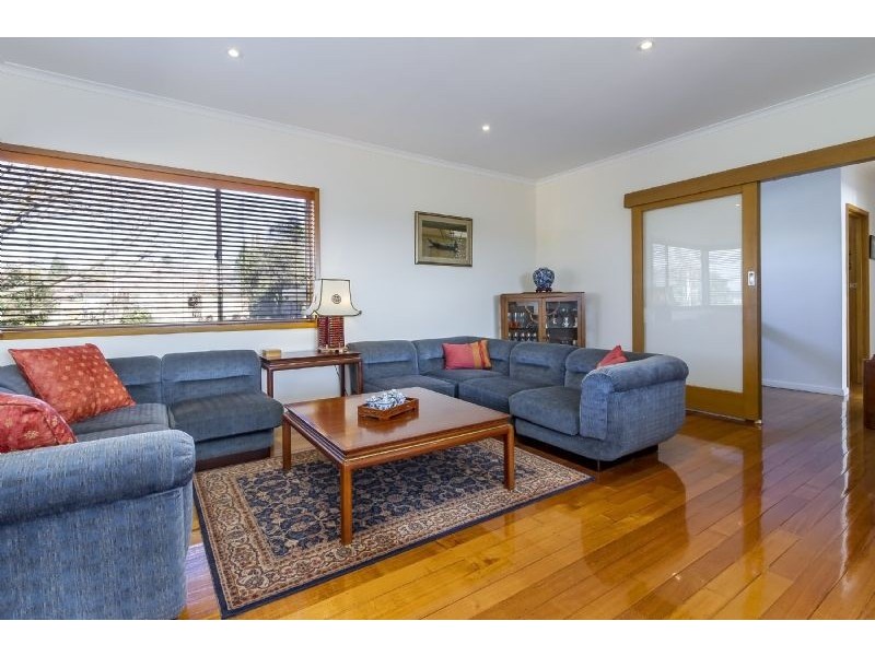 15 Brazilia Drive, Glen Waverley VIC 3150