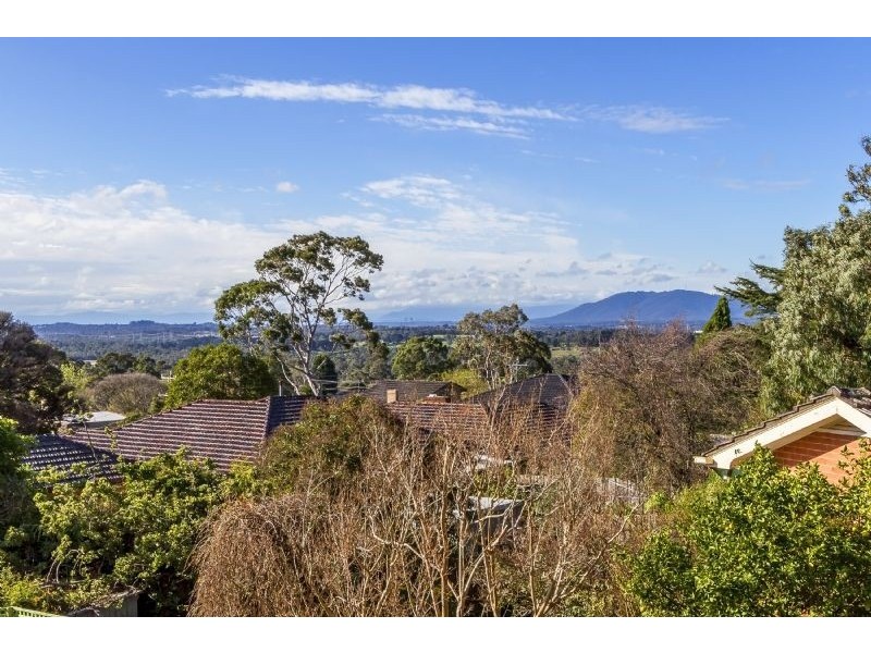 15 Brazilia Drive, Glen Waverley VIC 3150