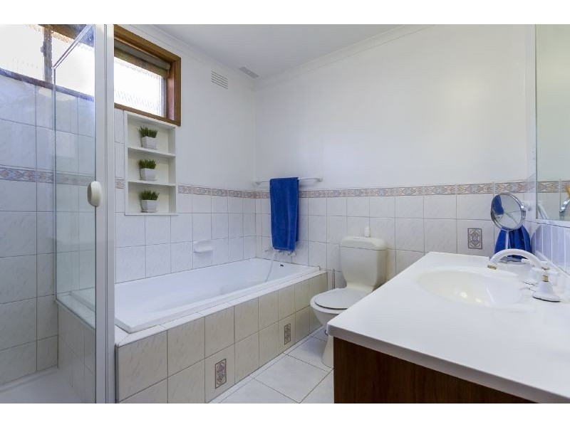 15 Brazilia Drive, Glen Waverley VIC 3150