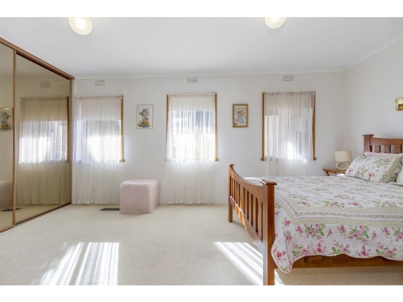 15 Brazilia Drive, Glen Waverley VIC 3150