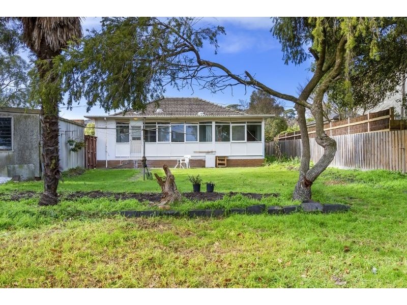 26 Avondale Grove, Mount Waverley VIC 3149