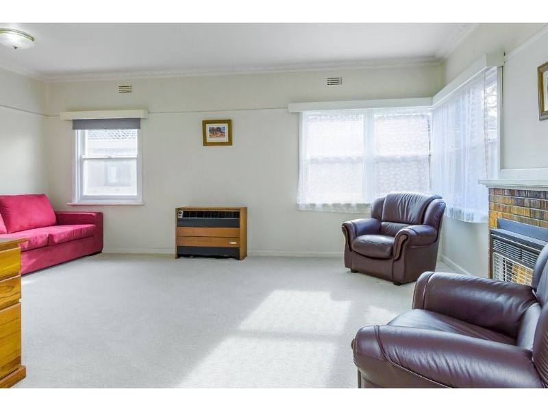 26 Avondale Grove, Mount Waverley VIC 3149